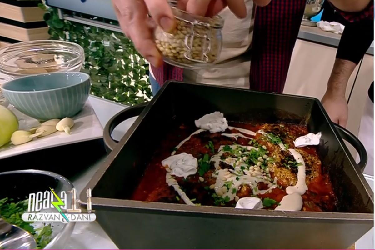 Chiftele de șalău în sos de roșii cu iaurt grecesc și tahini. Rețeta lui chef Radu Darie la Super Neatza, 21 februarie 2022