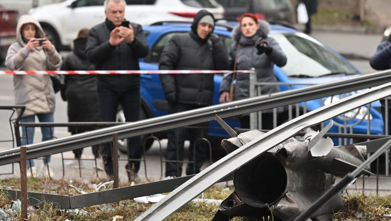 În scurt timp după anunțul președintelui rus, au început să se audă explozii în mai multe orașe din Ucraina. Potrivit CNN, şapte oraşe şi zone din țară, pe care se află inclusiv capitala Kiev, în care au fost auzite explozii, conform reporterilor de la fața locului şi a martorilor oculari.