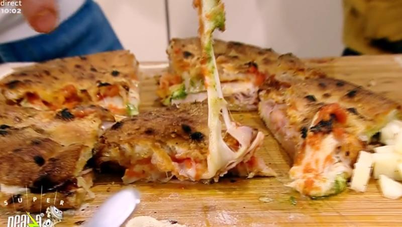 Sosul pesto va oferi un plus de gust și de culoare sandvișului focaccia