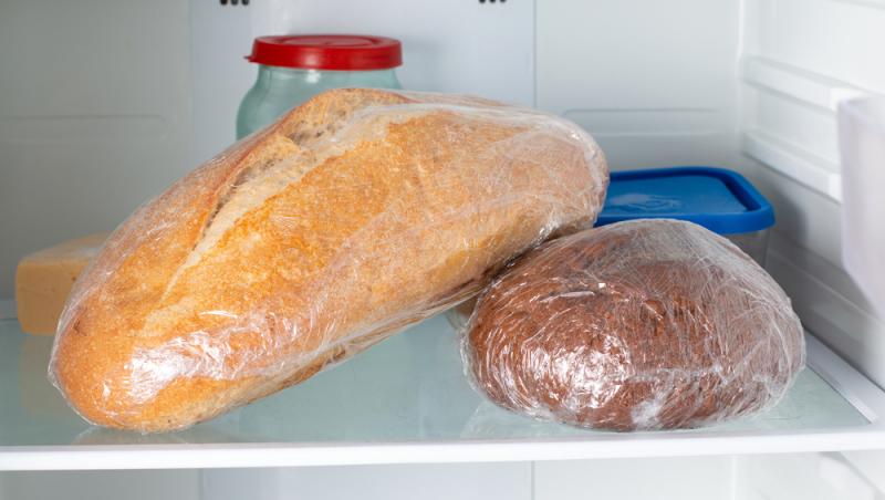 Descoperă ce se întâmplă facă pui pâine în frigider