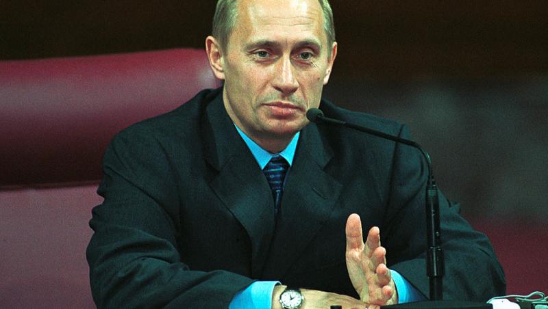 Vladimir Putin aruncă sume gigante pe haine și ceasuri. Câți bani dă doar pe un pulover
