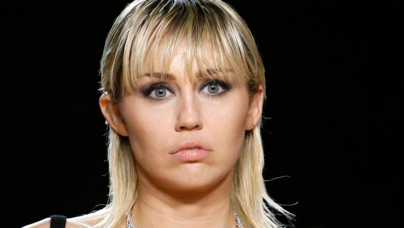 Miley Cyrus a trecut prin spaima vieții ei după ce aeronava în care se afla a fost lovită de fulger. Ce s-a întâmplat
