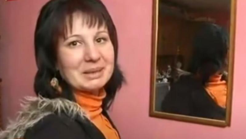 Maria Tănase, care se descria drept ”cocheta casei”, a ajuns populară în 2018, după ce s-a viralizat momentul în care spunea că nu le dă apă fiicelor sale.