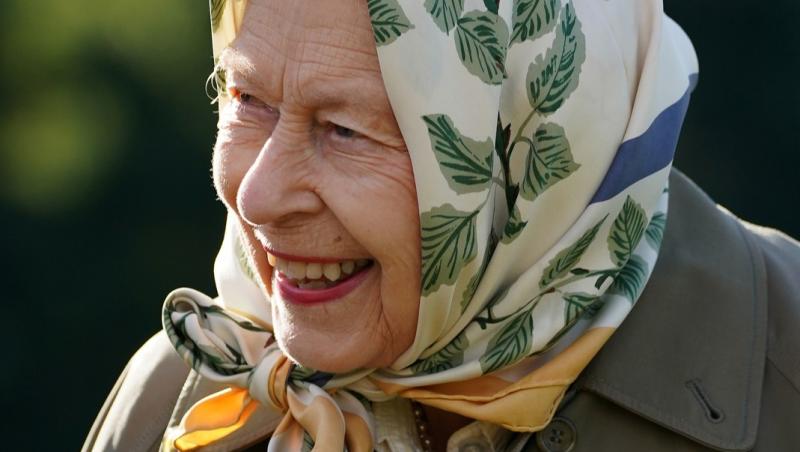 Regina Elisabeta a II-a, în lacrimi, la ceremonia de comemorare a Prințului Philip. Ce s-a întâmplat