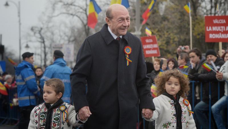 Traian Băsescu a fost externat. Cum se simte fostul președinte al României și ce a transmis soția acestuia