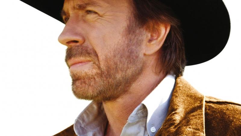 Chuck Norris, celebru actor care l-a interpretat pe Cordell Walker în producția ”Walker, Texas Ranger”, a împlinit pe data de 10 martie frumoasa vârstă de 82 de ani.