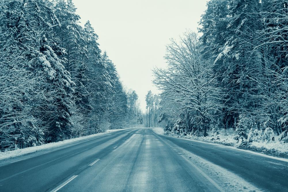 Alertă meteo de vreme rea. Cod galben de ninsori și viscol în 35 de județe
