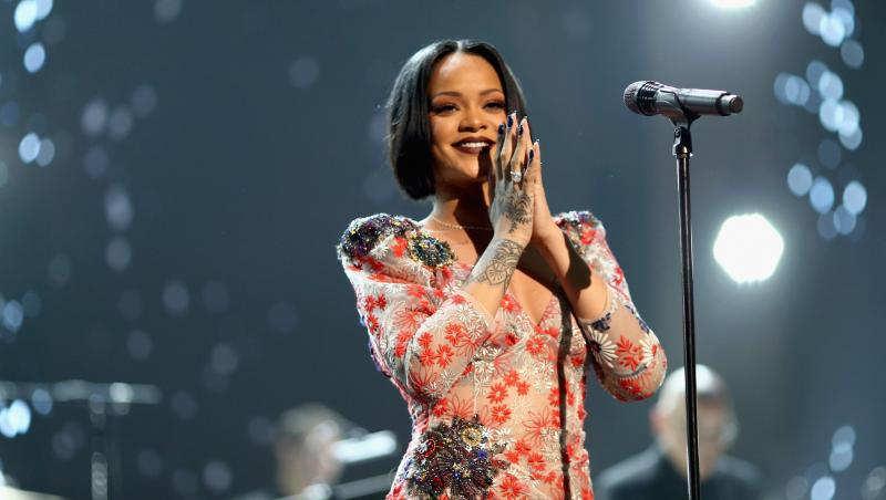 Rihanna refuză să poarte haine de gravidă