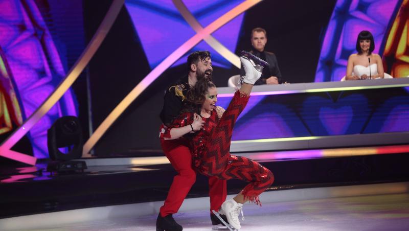 Dancing on Ice - Vis în doi, 16 aprilie 2022. Cum au dansat în duel Carmen Grebenișan cu Lilian Bînzari și Oase cu Andreea Ureche