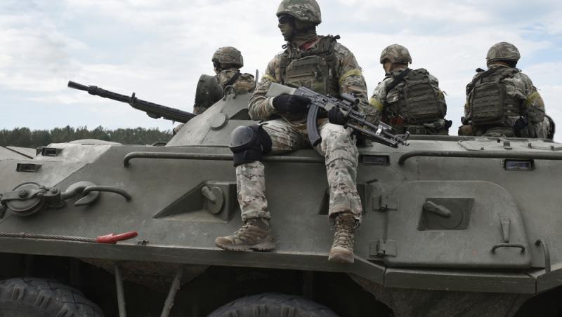 Câți bani primesc într-o zi militarii străini trimiși în Ucraina și ce condiții trebuie să îndeplinească
