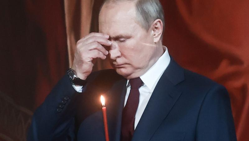 Primele imagini cu Vladimir Putin la Slujba de Înviere. Gestul cu care a surprins o lume întreagă