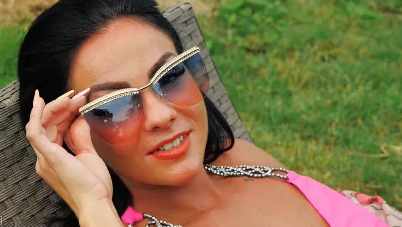Lavinia Dumitrescu se numără printre ispitele feminine din sezonul 6 al emisiunii Insula Iubirii