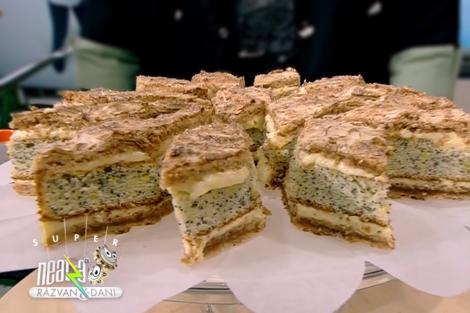 Prăjitură în straturi cu cremă de vanilie, pandișpan cu mac și bezea cu nucă. Rețeta lui Vlăduț la Super Neatza, 29 aprilie 2022