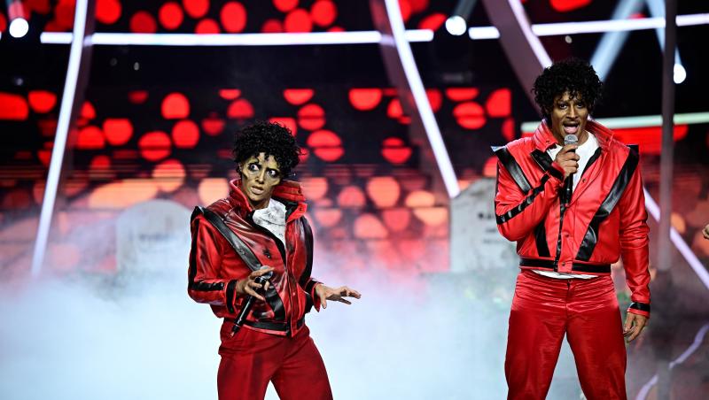 Alexia şi Dima au recreat în prima ediție a sezonului 17 Te cunosc de Undeva! unul dintre momentele iconice ale muzicii: Michael Jackson – Thriller. Cum a arătat momentul magistral.