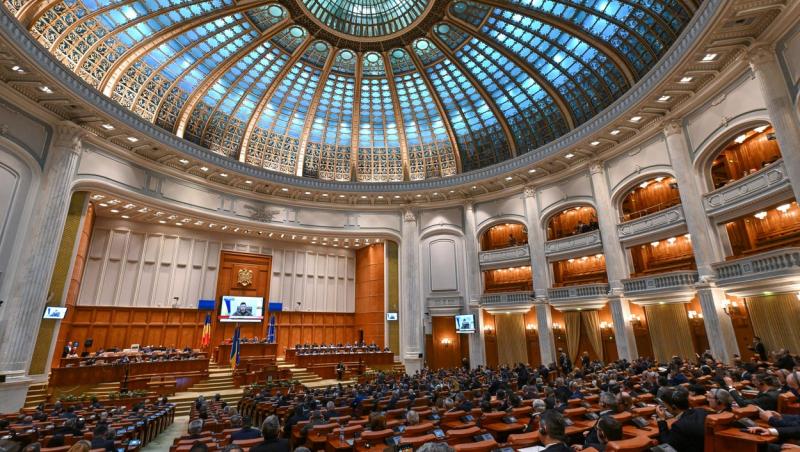 Ce a spus Volodimir Zelenski în Parlamentul României: „Viitorul nostru e împreună”. Ce a cerut președintele Ucrainei