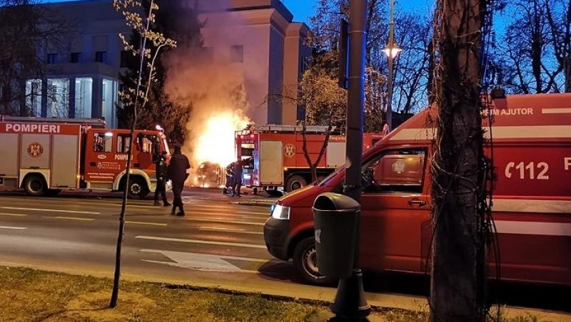 Incident grav în București! O mașină a intrat în porţile Ambasadei Rusiei din Capitală. Maşina a luat foc, iar şoferul a murit