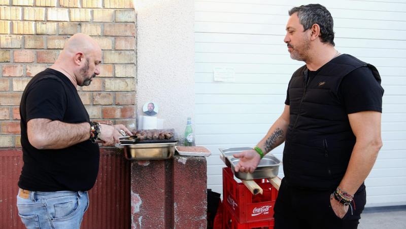 Chef Cătălin Scărlătescu și Chef Sorin Bontea fac grătar la în parcare