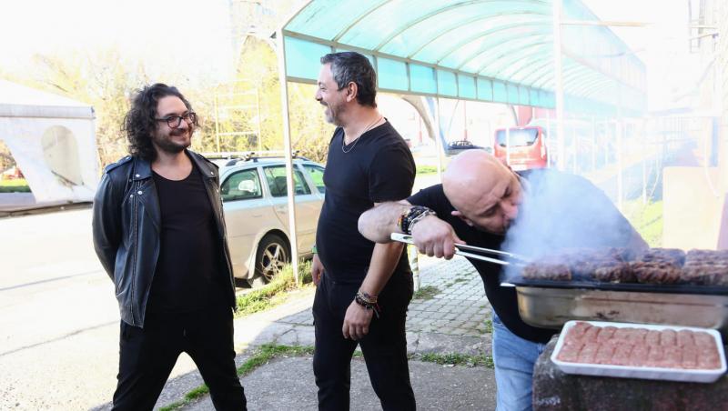 Chef Sorin Bontea, Chef Florin Dumitrescu și Chef Scărlătescu au făcut grătar în parcare