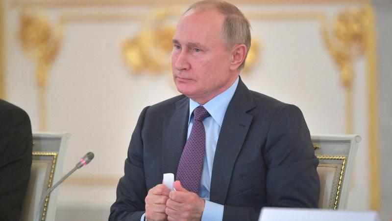 Vladimir Putin ar fi ajuns de urgență la spital pentru a fi operat. Se zvonește că liderul de la Kremlin are cancer de sânge