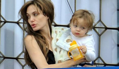 Vivienne și Shiloh Jolie-Pitt, asemănare izbitoare. Ce spun fanii despre cele două tinere