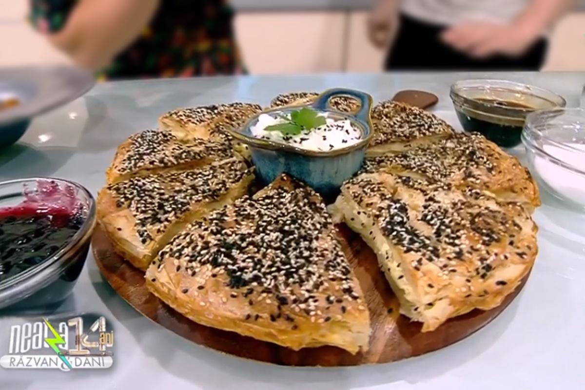 Plăcinta turcească Borek se servește ca aperitiv, sau ca gustare pe parcursul zilei