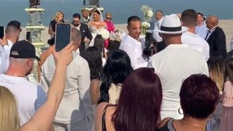 Imagini de la nunta lui Florin Salam cu Roxana Dobre. Cum arată ținutele și în ce cadru au spus ”DA”