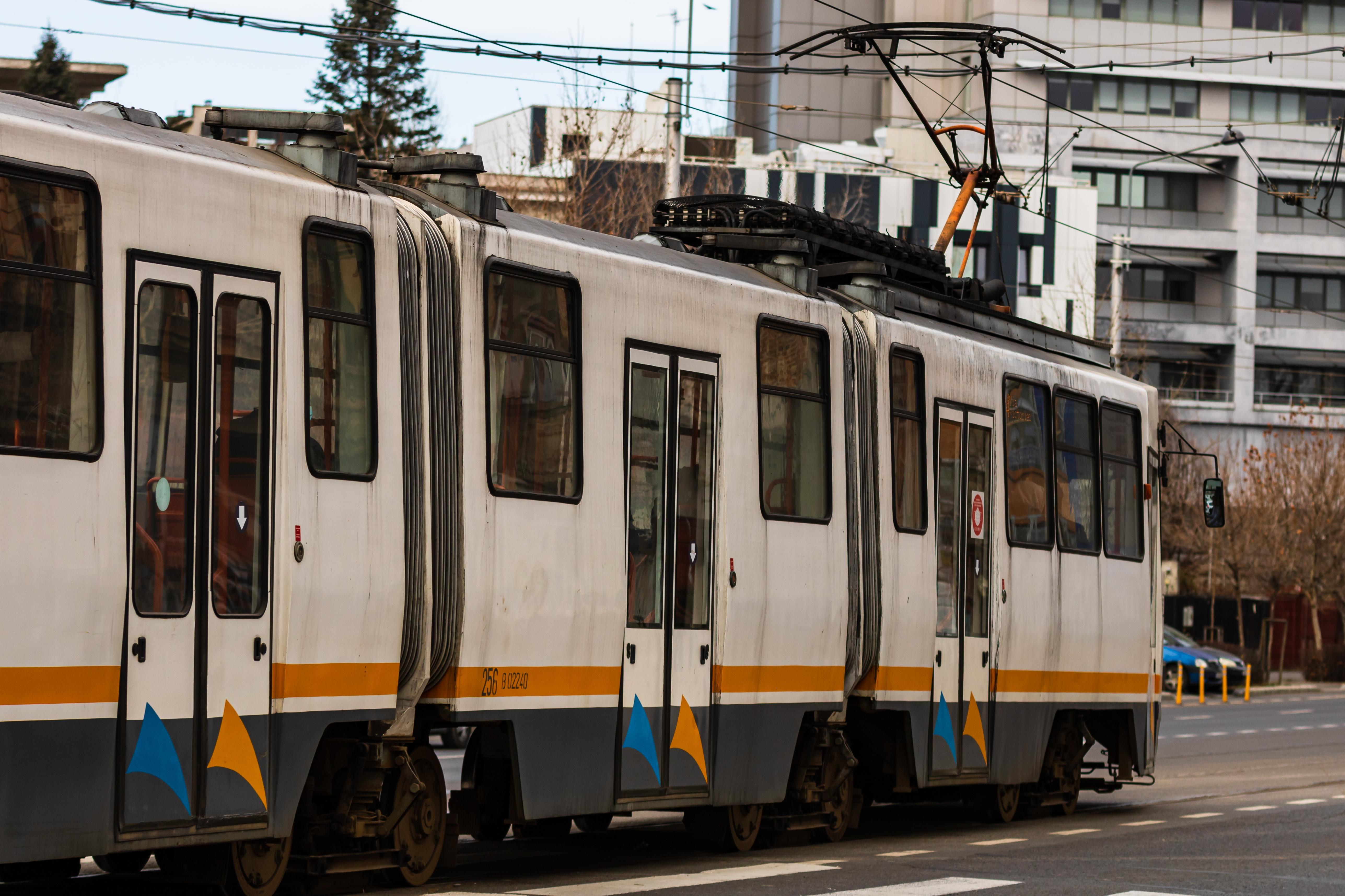 Un tramvai a deraiat în București! Care este situația în aceste momente. Circulația a fost blocată 65 de minute pe linia 41