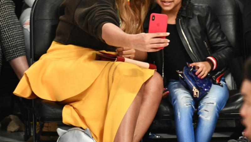 Fiica lui Beyonce și Jay-Z, Blue Ivy, rușinată de gesturile tatălui ei la un meci. Ce reacția a avut fetița