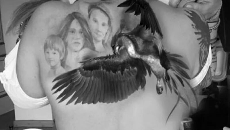 Anamaria Prodan șterge definitiv tatuajul cu Laurențiu Reghecampf. Impresara își acoperă spatele cu un desen care a pus pe gânduri