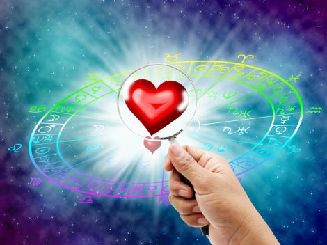 Horoscop dragoste 20-26 iunie 2022. Trei zodii care vor avea parte de surprize neașteptate în viața amoroasă. Care sunt acestea