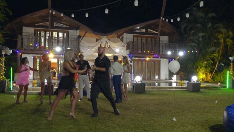 Concurenţii de la Insula Iubirii, decizie radicală înainte de finalul testului: vor petrece noaptea împreună cu ispita sau separat