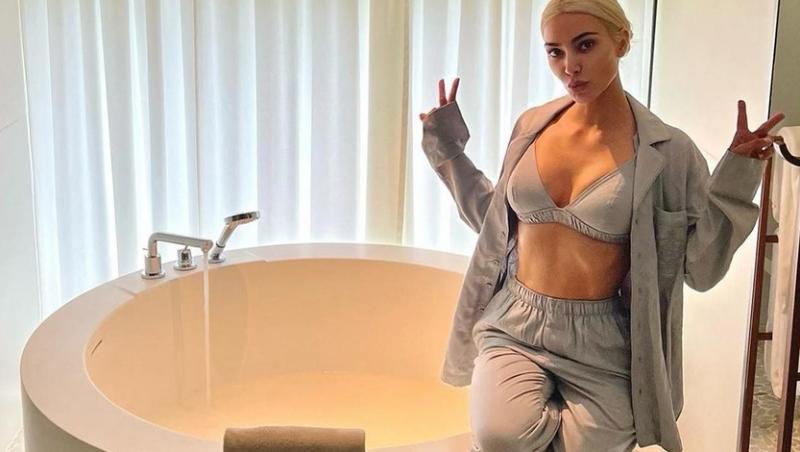 Cât costă pijamalele create de Kim Kardashian, în care femeile sunt mai mult dezbrăcate decat îmbrăcate