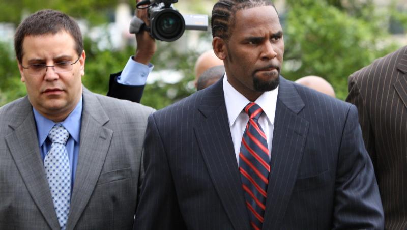Verdict final pentru R. Kelly! Cântărețul R&B, condamnat la 30 de ani de închisoare, după decenii întregi de abuzuri sexuale