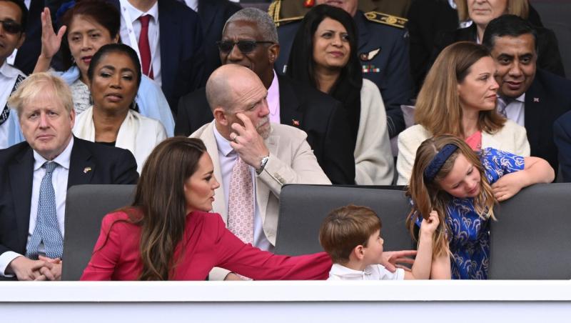 Ducesa de Cambridge a încercat să îi controleze gesturile Prințului Louis, dar fără succes. Ce s-a întâmplat în văzul tuturor