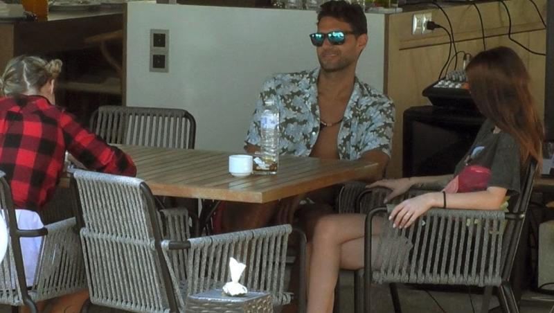 Insula Iubirii sezonul 6. Teodora Marcu și-a petrecut noaptea în dormitor cu Ali! Ce au surprins camerele de filmat