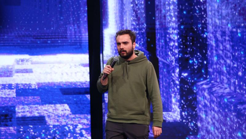 Dragoș Mitran, concurentul Stand-Up Revolution, are 27 ani și vine din Drobeta Turnu Severin pentru a-și pune în valoare latura de comediant.