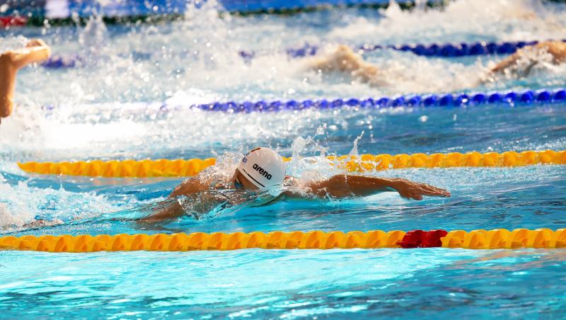 Ce sumă încasează David Popovici de la MTS pentru cele 5 medalii obținute la CE de natație pentru juniori de la Otopeni