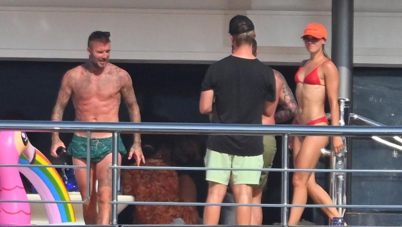 David Beckham le face concurență tinerilor sportivi. Cât de bine arată soțul Victoriei Beckham la bustul gol, la 47 de ani