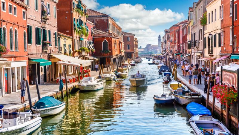 Ce trebuie să știe turiștii care plănuiesc să călătorească în Italia. Regulile ciudate care le-ar putea aduce amenzi usturătoare