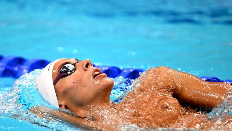 Sportivul David Popovici a câştigat medalia de aur în proba de 100 m liber, la Campionatul European de nataţie pentru seniori, la Roma.