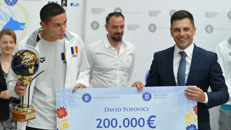 Ce sumă de bani va primi David Popovici de la Ministerul Sportului, după medaliile de aur câștigate la CE de la Roma