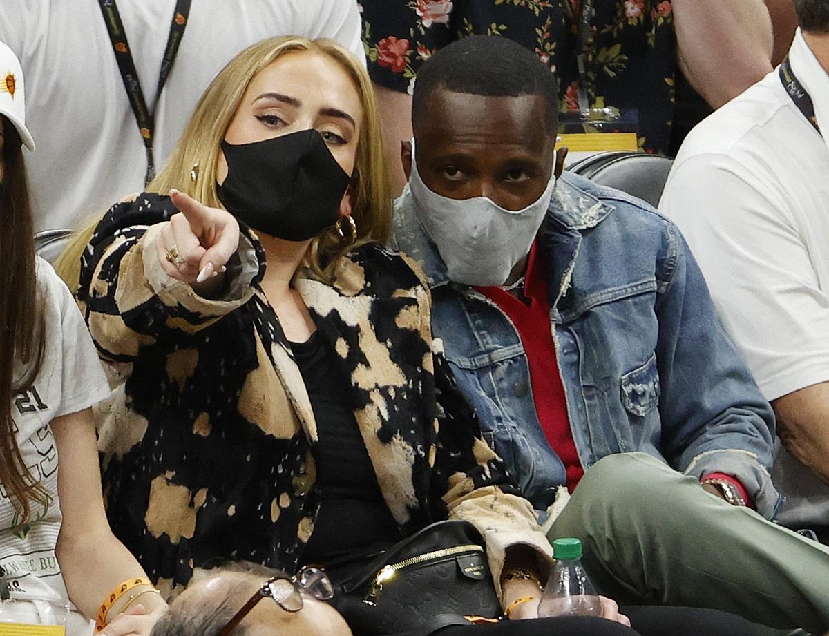 Adele și Rich Paul au fost &icirc;n vacanță. Cum a fost surprinsă vedeta pe un iaht