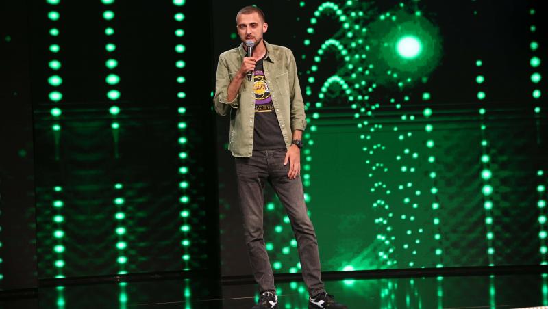 Finala Stand-up Revolution sezonul 1, 7 august 2022. Alexandru Dobrotă, show la înălțime, demn de marea finală. „Tu ai câștigat!”