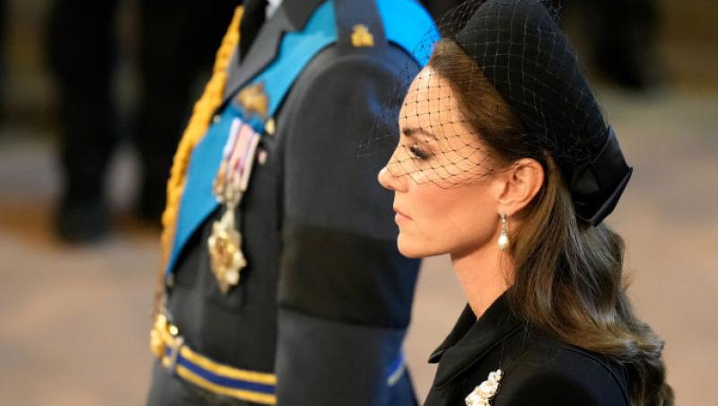 Kate Middleton, tribut emoționant adus Prințesei Diana. Detaliu observat la ținuta purtată pentru procesiunea Reginei Elisabeta