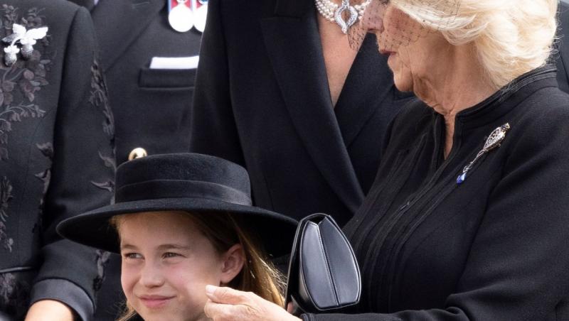 Regina Elisabeta a fost înmormântată. Imaginile mișcătoare care arată durerea membrilor Familiei Regale - Foto