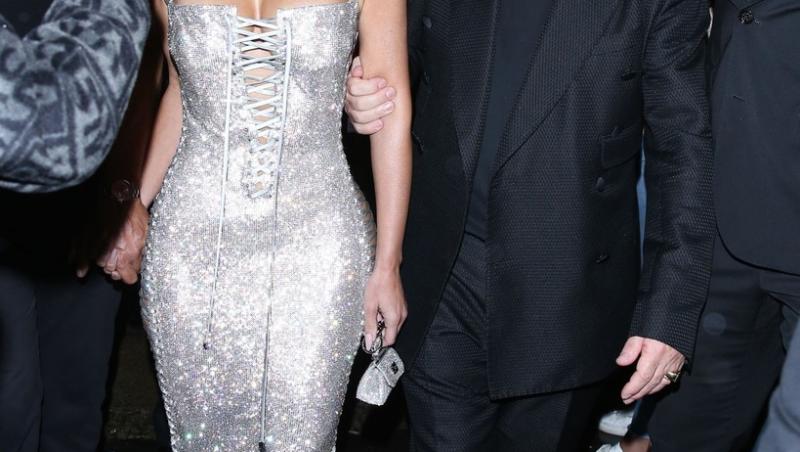 Kim Kardashian face sacrificii pentru a arăta bine. S-a afișat cu o rochie extrem de strâmtă. Cum s-a deplasat vedeta