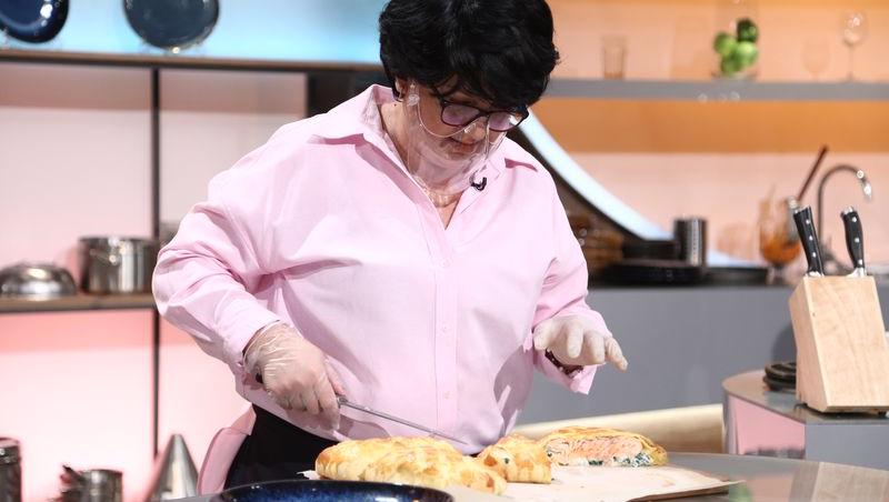 Isabela Spătaru, fosta concurentă a sezonului 1 Chefi la cuțite, a revenit în noul sezon al show-ului culinar cu un preparat senzațional