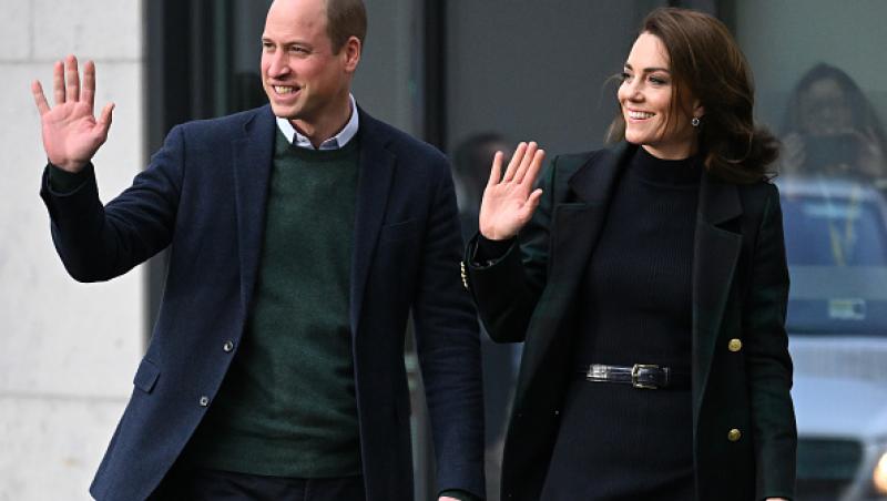 Prințul William și Kate Middleton au avut o reacție bizară atunci când junaliștii au adresat întrebări referitoare la cartea lansată de Prințul Harry.