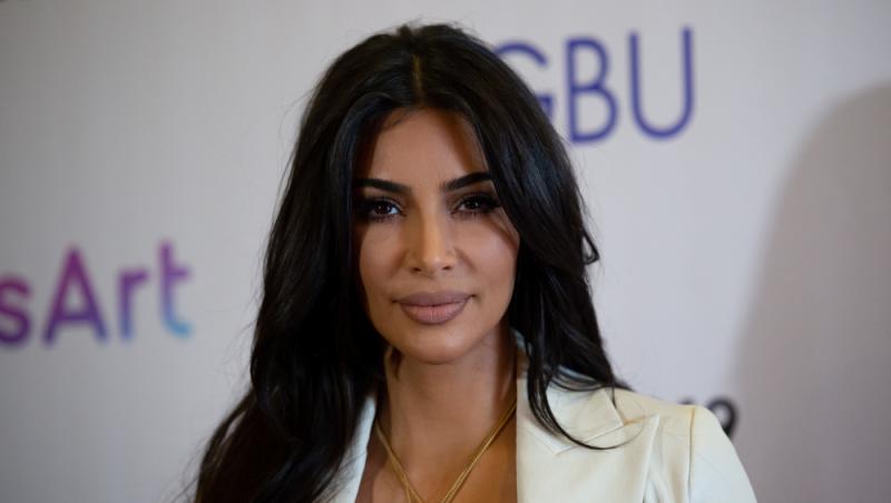 Kim Kardashian a cumpărat la licitație pandantivul cu ametist care i-a aparținut Prințesei Diana. Suma fabuloasă pe care a dat-o