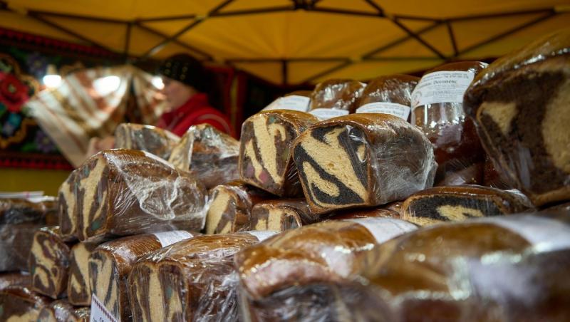 O româncă și-a deschis o afacere cu prăjituri și cozonaci în Zanzibar. De unde a pornit ideea cu care Corina a dat lovitura